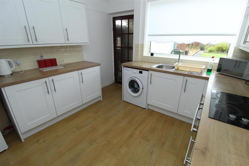 Kitchen1.JPG