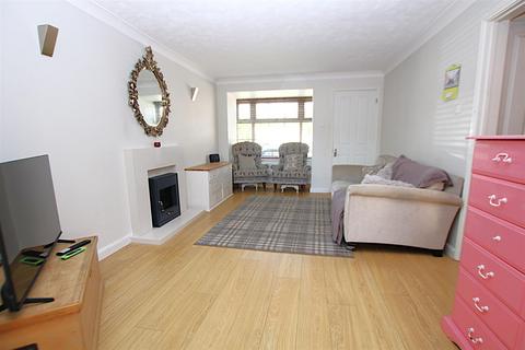 11 Basil Close, Northampton, NN4 0TQ