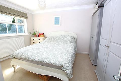 11 Basil Close, Northampton, NN4 0TQ