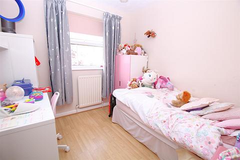11 Basil Close, Northampton, NN4 0TQ
