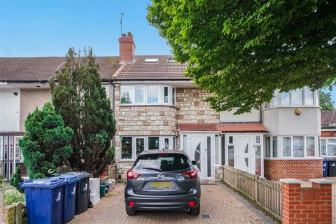 4 bedroom end of terrace house for sale, Merton Avenue, Northolt