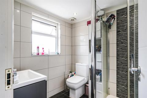 3 bedroom end of terrace house for sale, Merton Avenue, Northolt