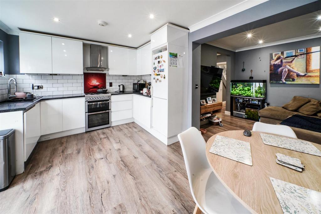 39 Merton Avenue - Y23 Oget Cp7 IHdq HIFIUH.jpg