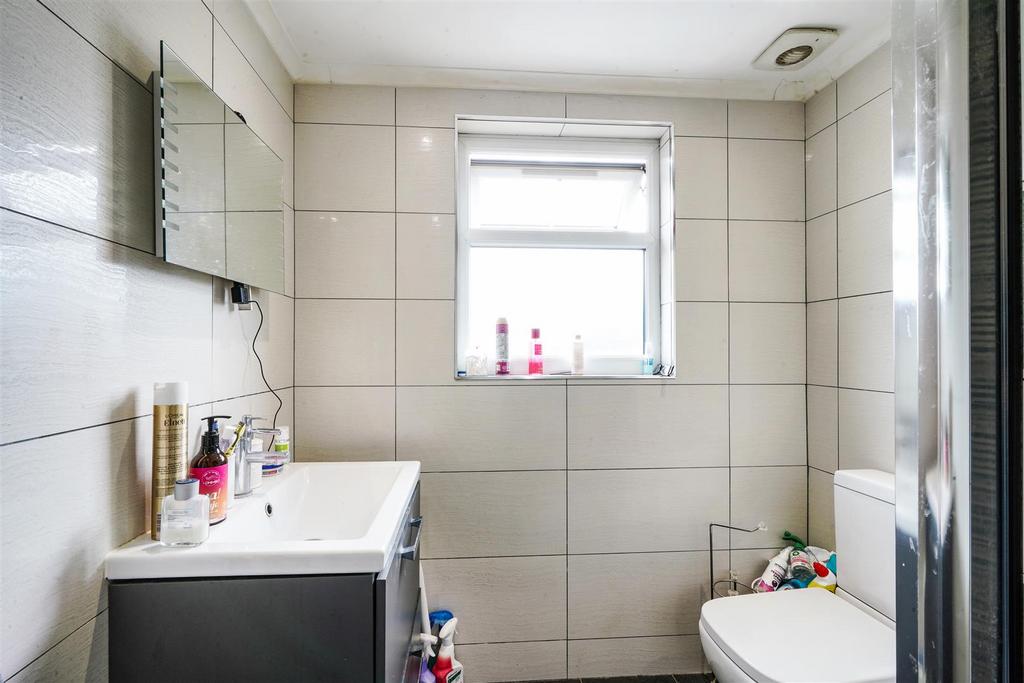 39 Merton Avenue - y3f Fn Du GCPm0w Zu Krdym.jpg