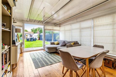 7 Taylor Road, Ashtead, KT21 2HZ
