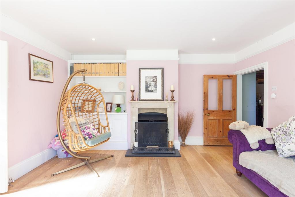 Family Room 3.jpg