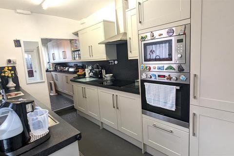 37 Croft Road, Nuneaton, CV10 7EJ