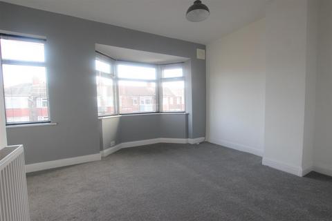 2 bedroom house to rent, Foredyke Avenue, Hull