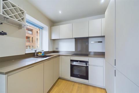 1 bedroom flat to rent, Lotus House, Ovex Close, Isle of Dogs, London, E14