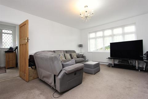 3 bedroom semi-detached house for sale, Greenhayes Avenue, Banstead