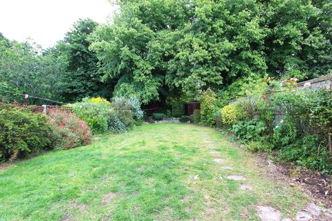 3 bedroom semi-detached house for sale, Greenhayes Avenue, Banstead