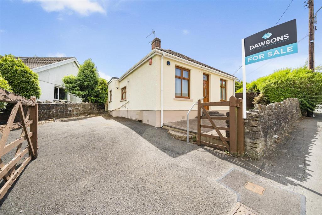 Bryn Road, Loughor, Swansea 2 bed detached bungalow for sale £230,000