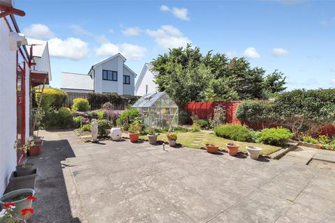 10 The Links, Northam, Bideford, EX39 1LS