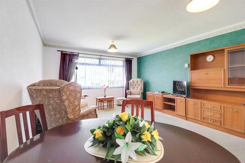 10 The Links, Northam, Bideford, EX39 1LS