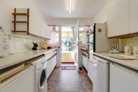 10 The Links, Northam, Bideford, EX39 1LS