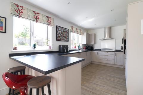 2 Lower Broad Park, West Down, Ilfracombe, EX34 8FQ