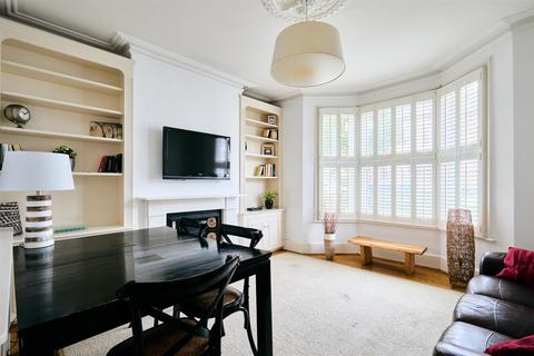 2 bedroom apartment to rent, Rotherwood Road, Putney, SW15