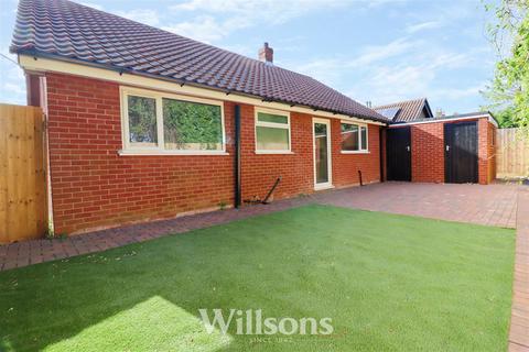 2 bedroom detached bungalow for sale, Sutton Road, Huttoft, Alford