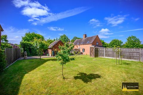 2 bedroom cottage for sale, Coventry Road, Baginton, *Village Location*