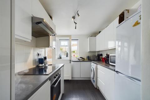 4 bedroom terraced house for sale, Winterbourne Road, Chichester