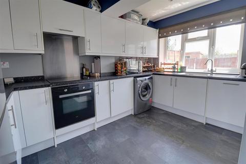 35 Ermin Park, Brockworth, Gloucester, GL3 4DD