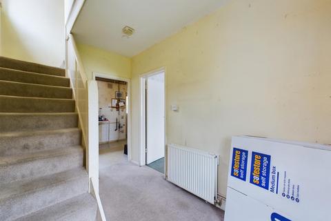 3 Bell Crescent, Coulsdon, CR5 3RX