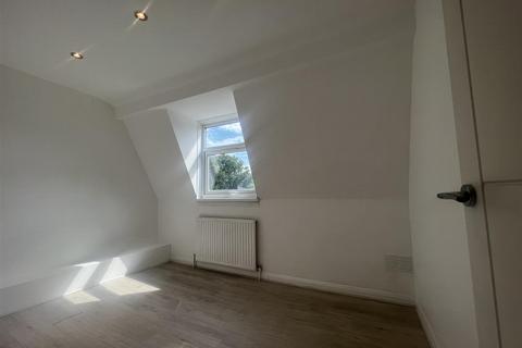 2 bedroom flat to rent, Sandringham Road, London