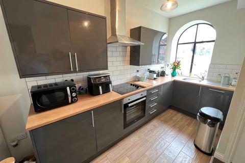 2 bedroom end of terrace house for sale, The Royal Glassworks, Woodcock Mews, Brierley Hill, DY5 3AZ