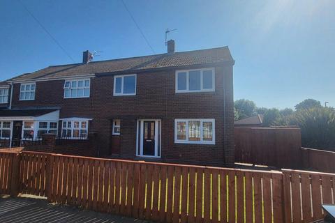 3 bedroom semi-detached house to rent, Holbein Road, South Shields