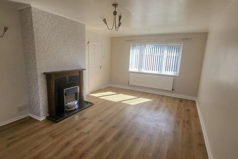 3 bedroom semi-detached house to rent, Holbein Road, South Shields