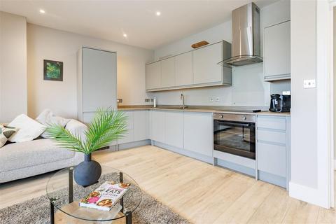 1 bedroom apartment for sale, High Street, Epping