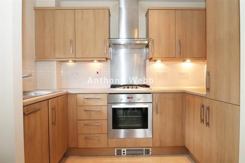 2 bedroom flat for sale, Enders Close, Enfield, EN2