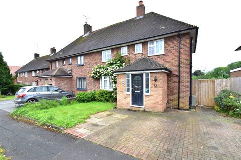 4 bedroom semi-detached house to rent, Fullers Close, Chesham, HP5