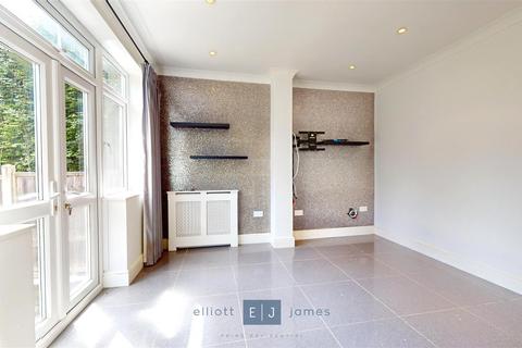 70 Russell Road, Buckhurst Hill, IG9 5QB