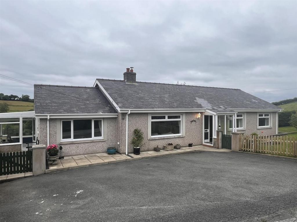 New Cross, Aberystwyth 3 bed property with land for sale £410,000