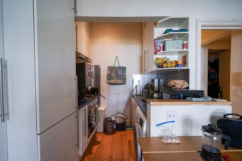 2 bedroom apartment for sale, Albert Street, Regents Park, NW1