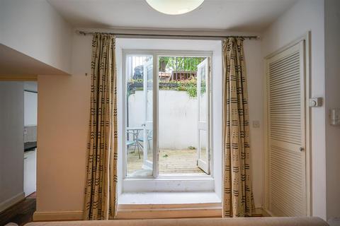 1 bedroom apartment for sale, Crowndale Road, Camden Town, NW1