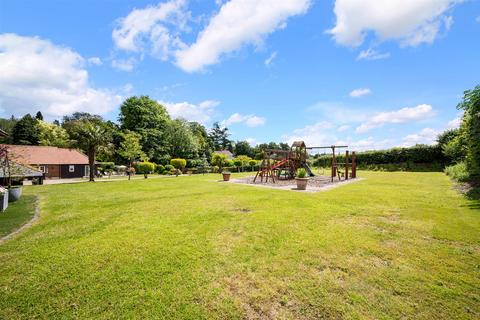 5 bedroom detached bungalow for sale, Waterhouse Lane, Kingswood