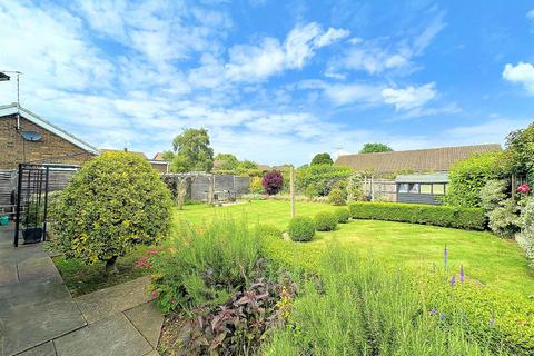 3 bedroom bungalow for sale, Corfe Close, Aylesbury HP21