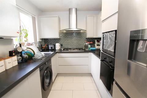 51 Sunkist Way, Wallington, SM6 9LQ
