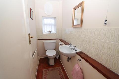 33 Carleton Avenue, Wallington, SM6 9LW