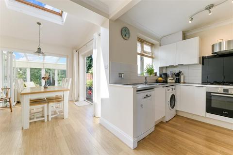 3 bedroom terraced house for sale, Parkway, Dorking