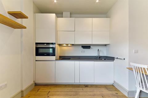 1 bedroom flat for sale, Burlington Road, Motspur Park KT3