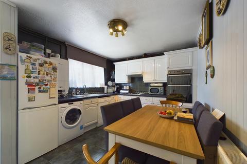 2 Parkside Close, Churchdown, Gloucester, GL3 1JR