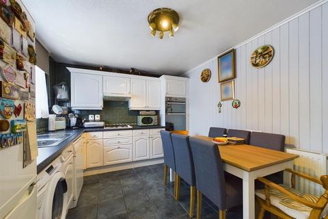 2 Parkside Close, Churchdown, Gloucester, GL3 1JR