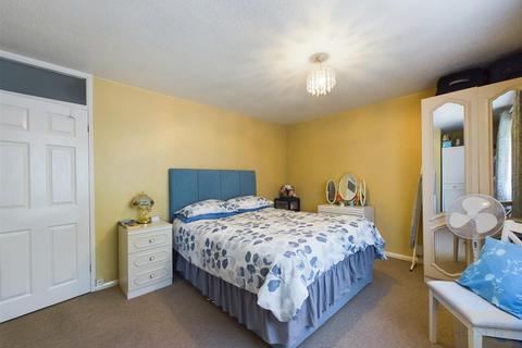 2 Parkside Close, Churchdown, Gloucester, GL3 1JR