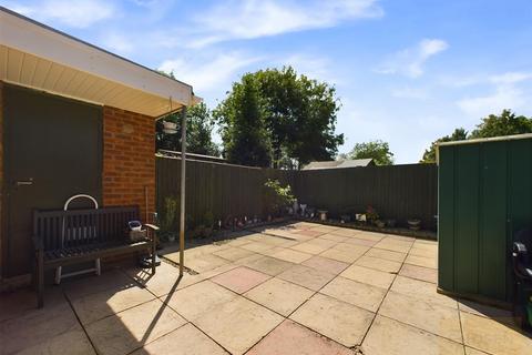 2 Parkside Close, Churchdown, Gloucester, GL3 1JR
