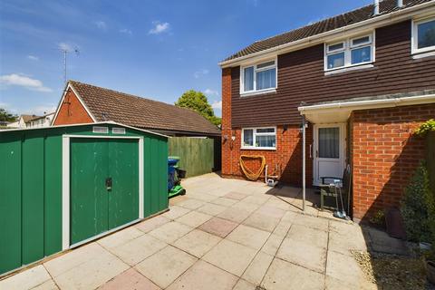 2 Parkside Close, Churchdown, Gloucester, GL3 1JR