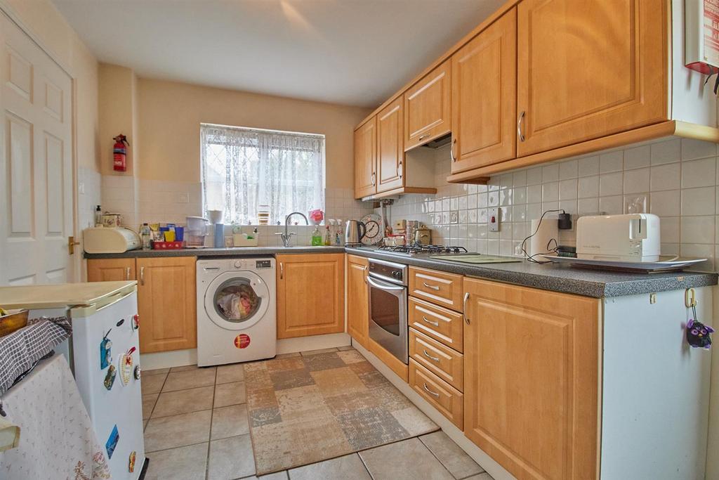 Fitted dining kitchen to front