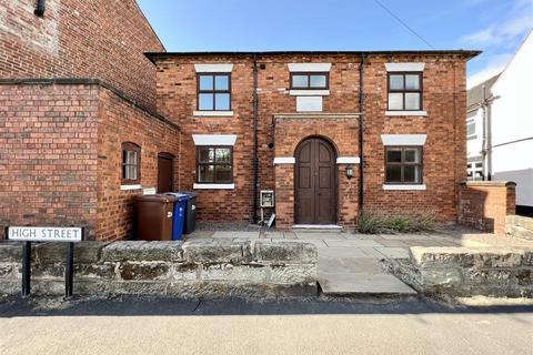 4 bedroom detached house to rent, High Street, Uttoxeter ST14